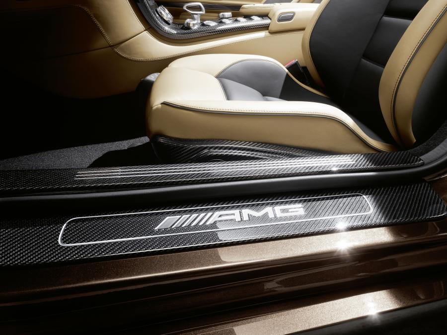  Mercedes-Benz SLS AMG Roadster 2011 года  (фото 23 из 183)